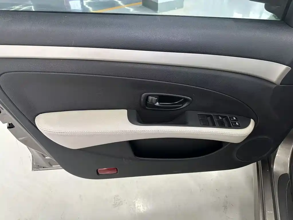 Nissan Sylphy — миниатюра 15