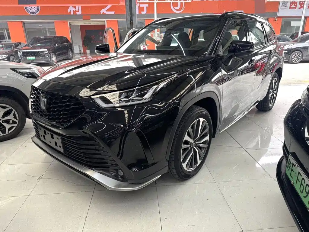 Toyota Crown Kluger