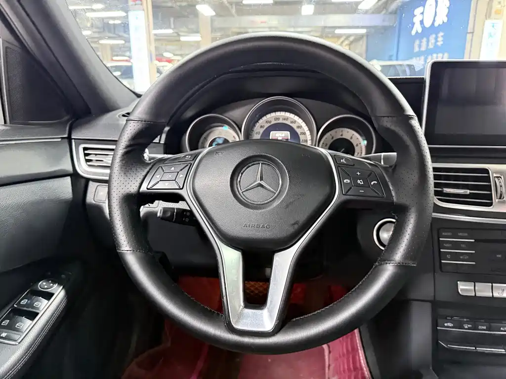 Mercedes-Benz E-Class — миниатюра 14
