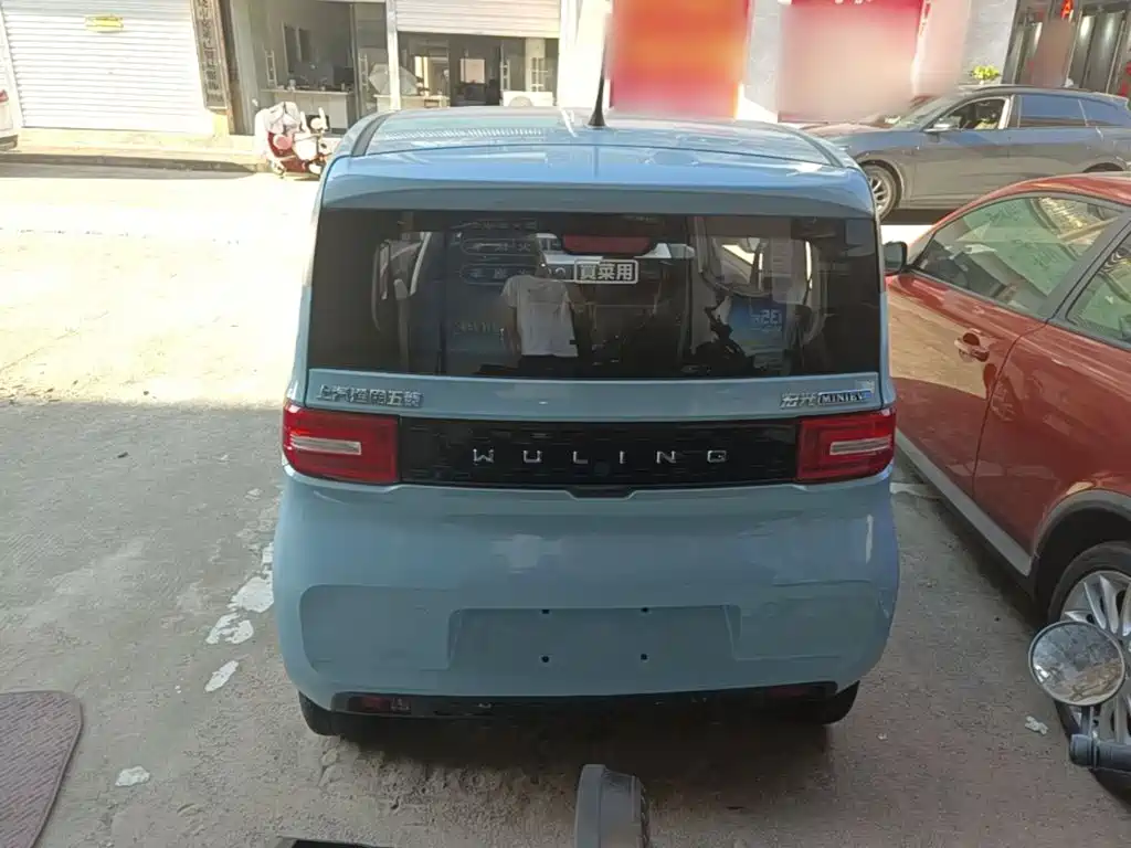 Wuling MINIEV — миниатюра 6