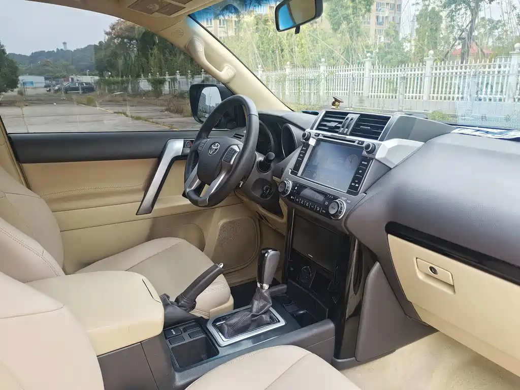 Toyota Prado (Import) — миниатюра 32