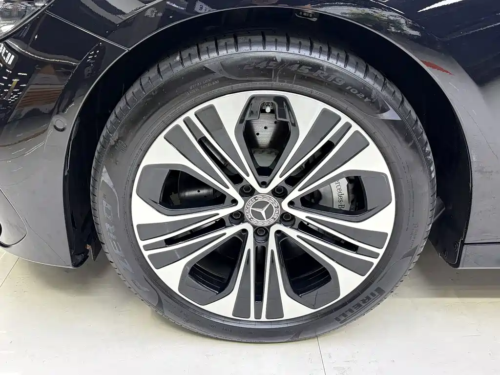 Mercedes-Benz E-Class New Energy — миниатюра 10