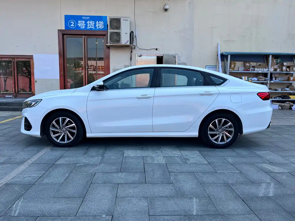 Geely Binrui — миниатюра 8