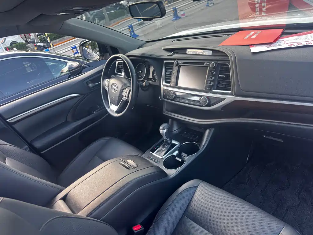 Toyota Highlander — миниатюра 11