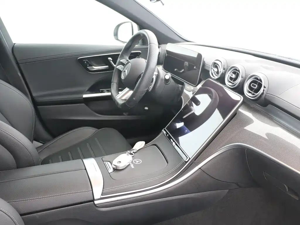 Mercedes-Benz C-Class — миниатюра 12