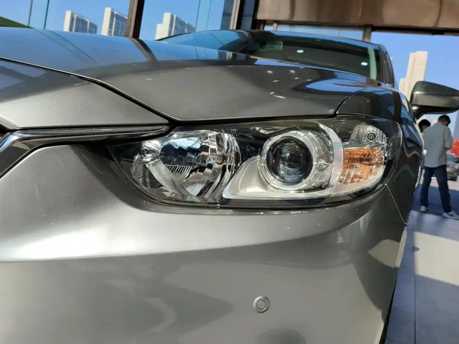 Mazda Atenza — миниатюра 5