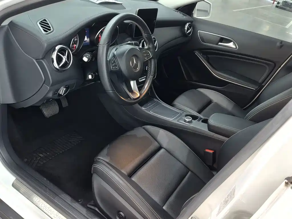 Mercedes-Benz GLA — миниатюра 9