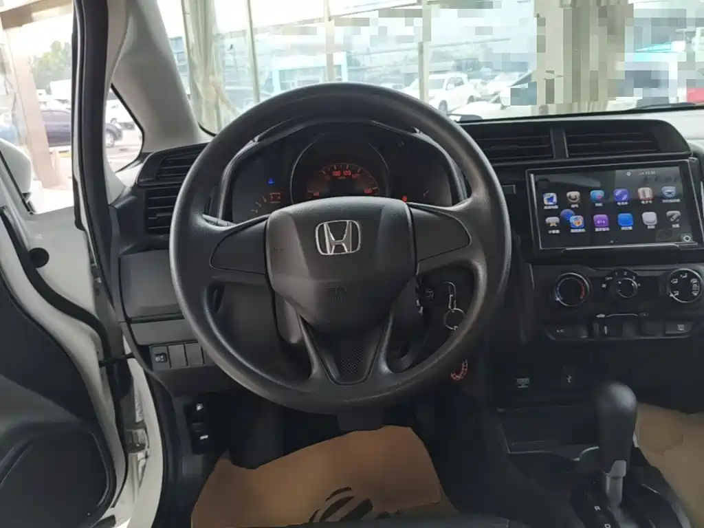 Honda Fit — миниатюра 11