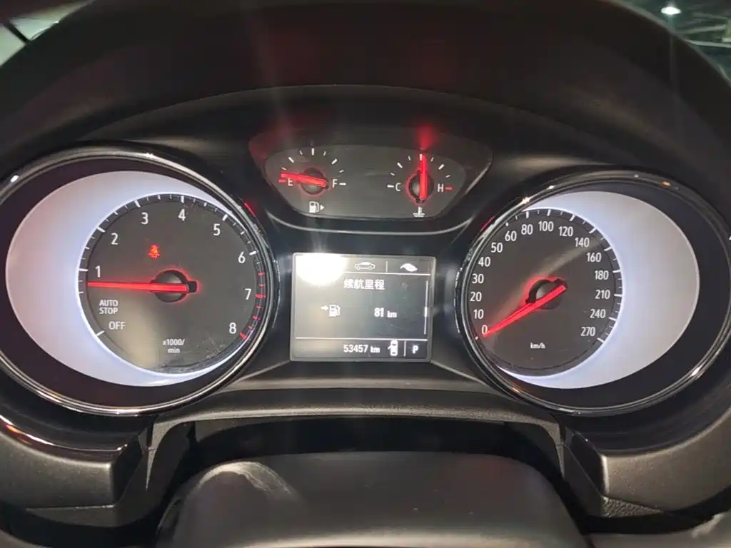 Buick Verano — миниатюра 12