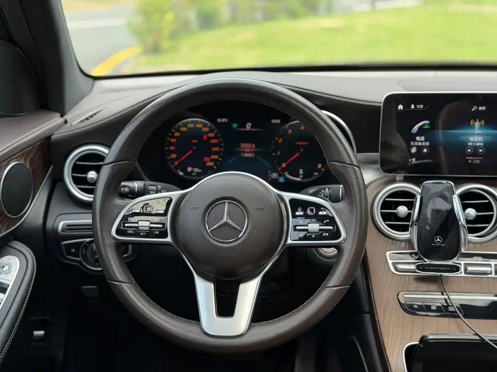 Mercedes-Benz GLC — миниатюра 10