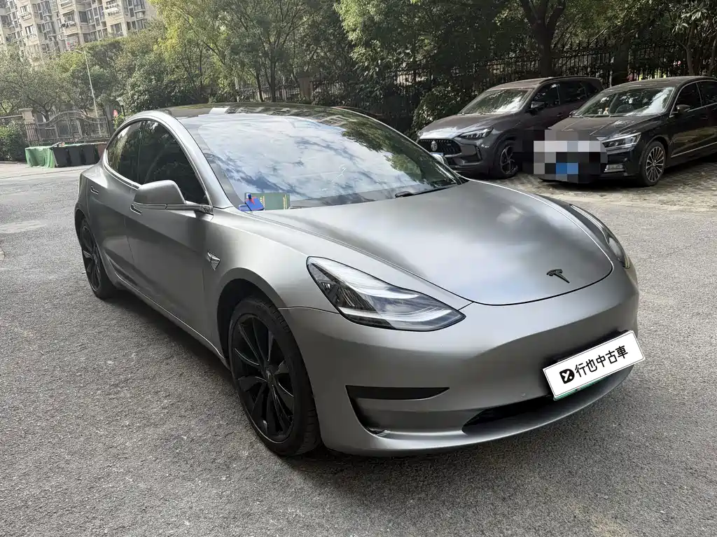 Tesla Model 3 — миниатюра 2