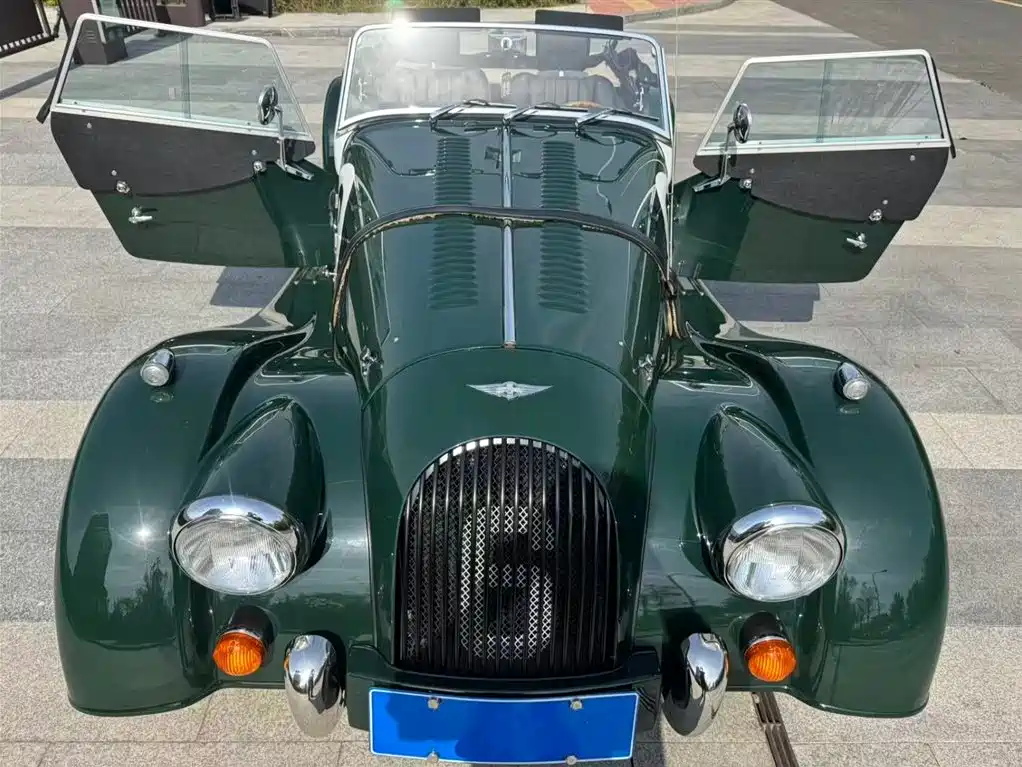 MORGAN PLUS 4