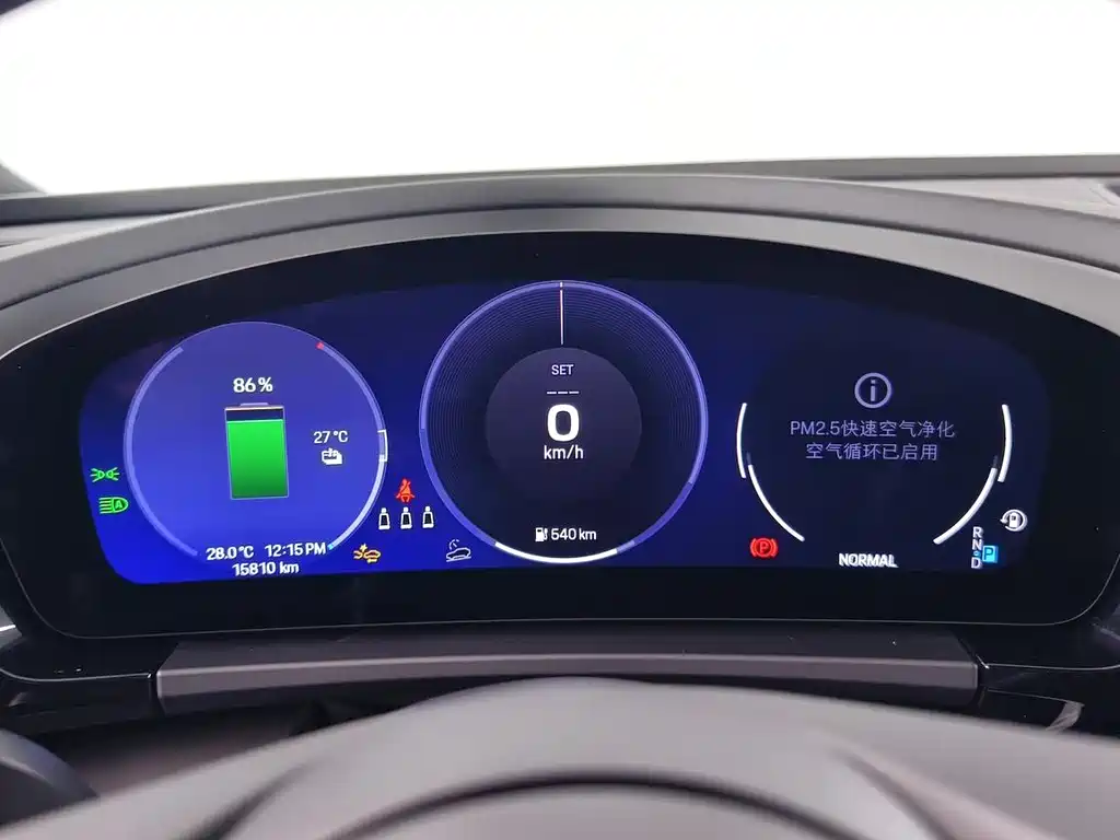 Porsche Macan EV — миниатюра 7