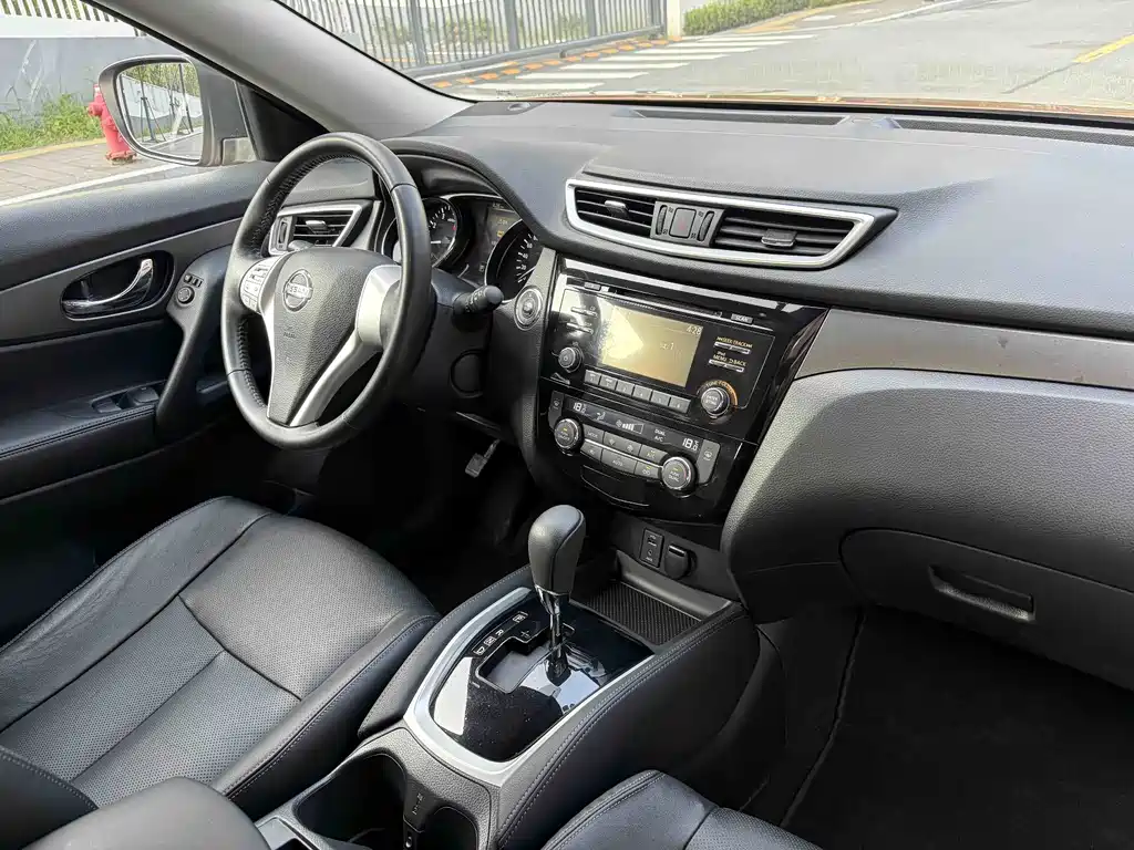 Nissan X-Trail — миниатюра 10