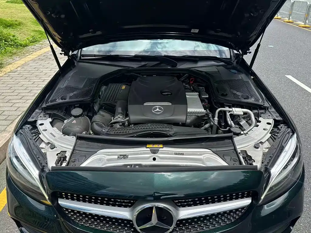 Mercedes-Benz C-Class — миниатюра 13