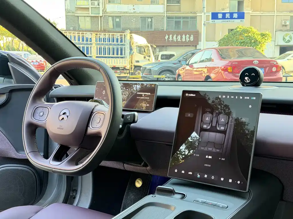 NIO ET5T — миниатюра 20