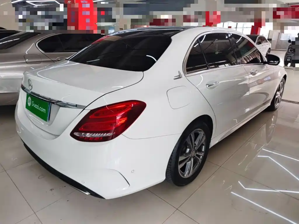 Mercedes-Benz C-Class — миниатюра 5