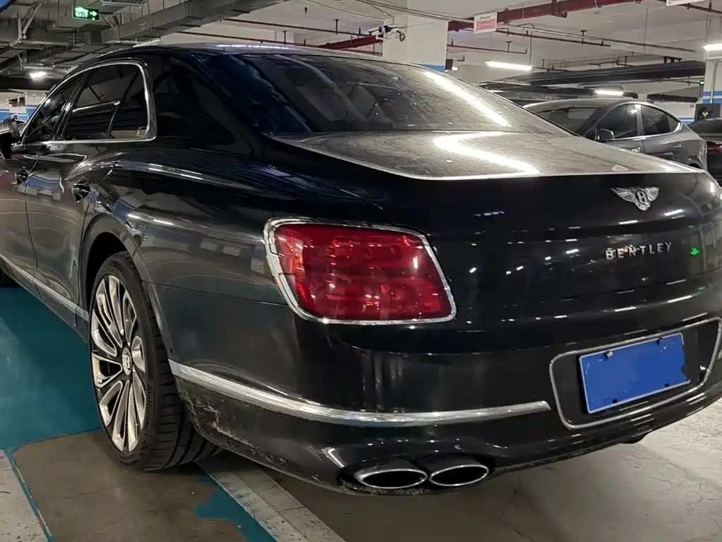 Bentley Flying Spur — миниатюра 10