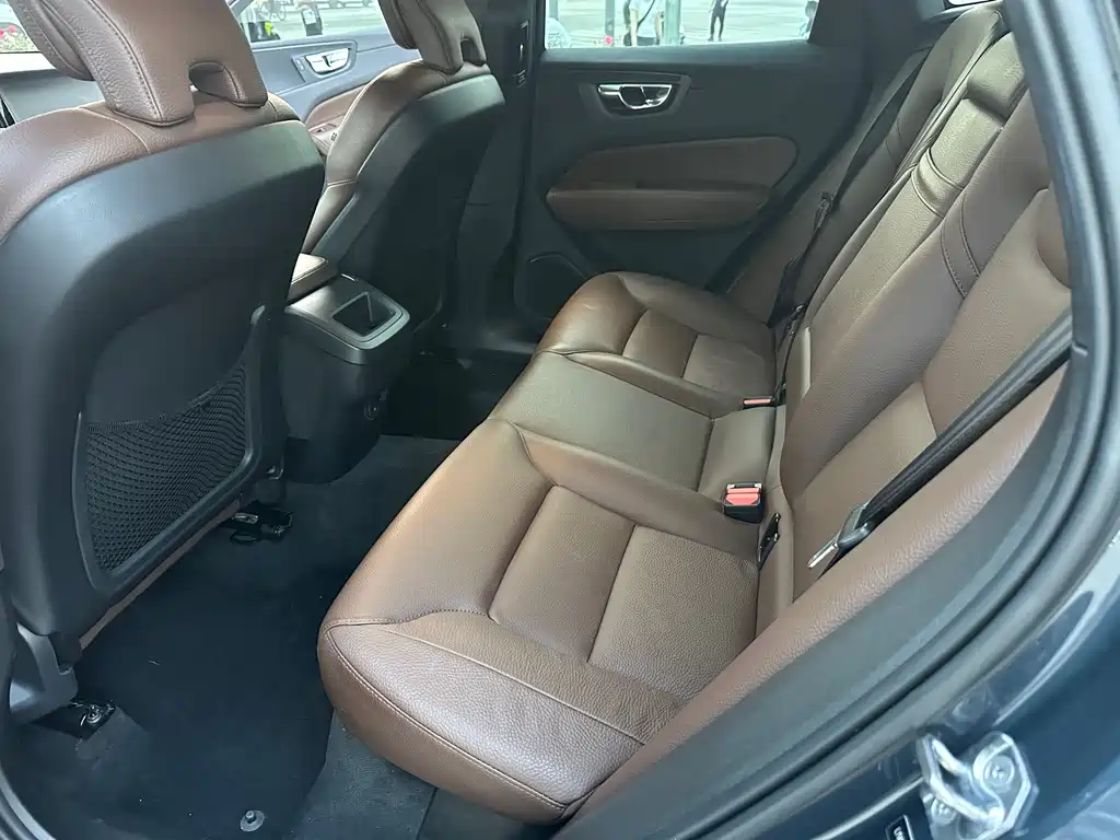 Volvo XC60 2021 T5 Luxury