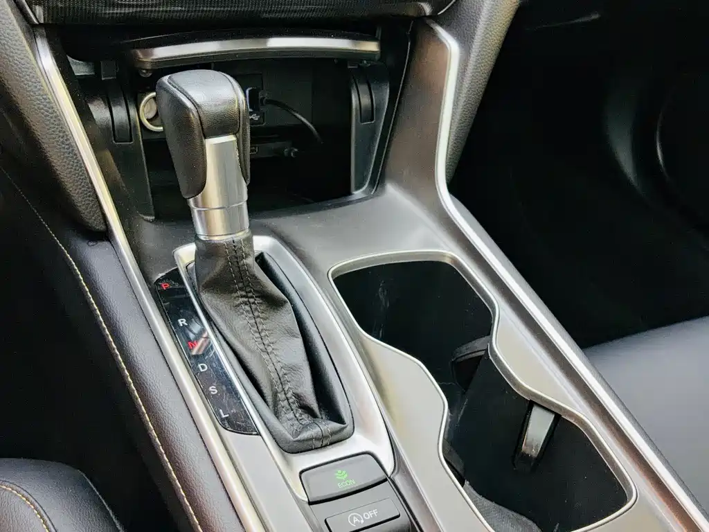 Honda Accord — миниатюра 14