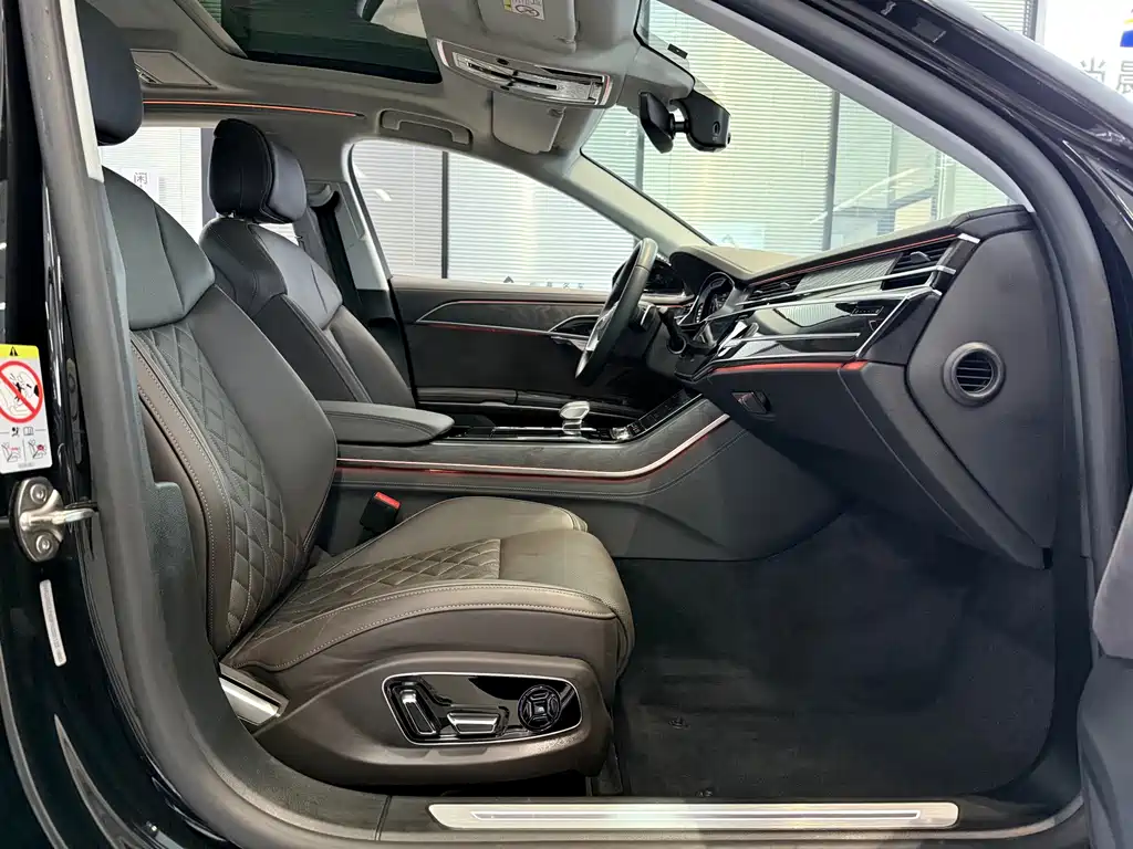 Audi A8 — миниатюра 8