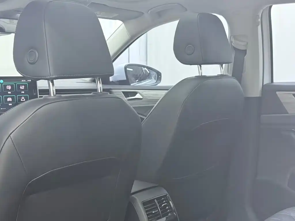 Volkswagen Sagitar — миниатюра 8