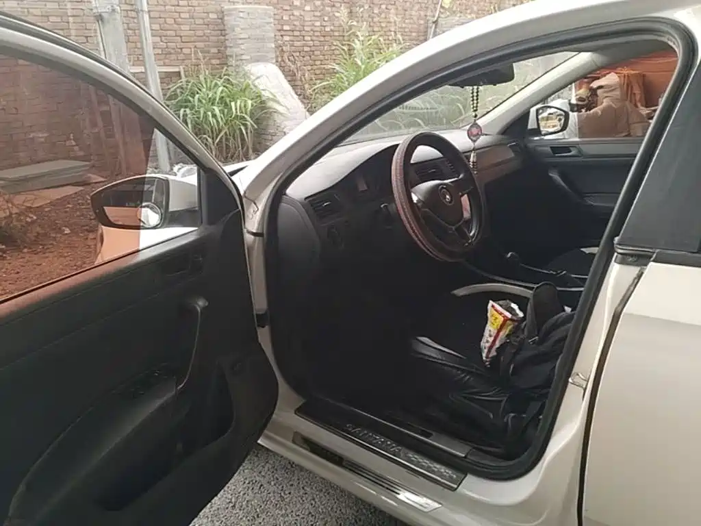 Volkswagen Santana — миниатюра 21