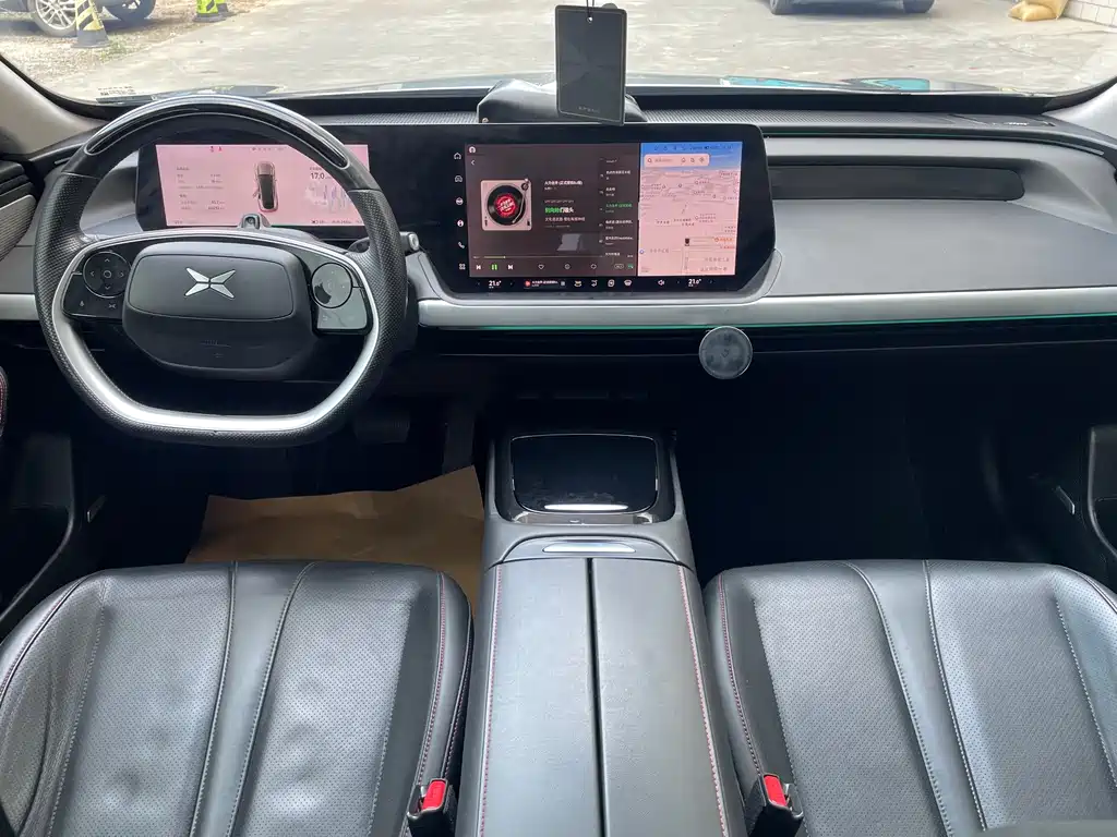 XPeng P7 — миниатюра 9