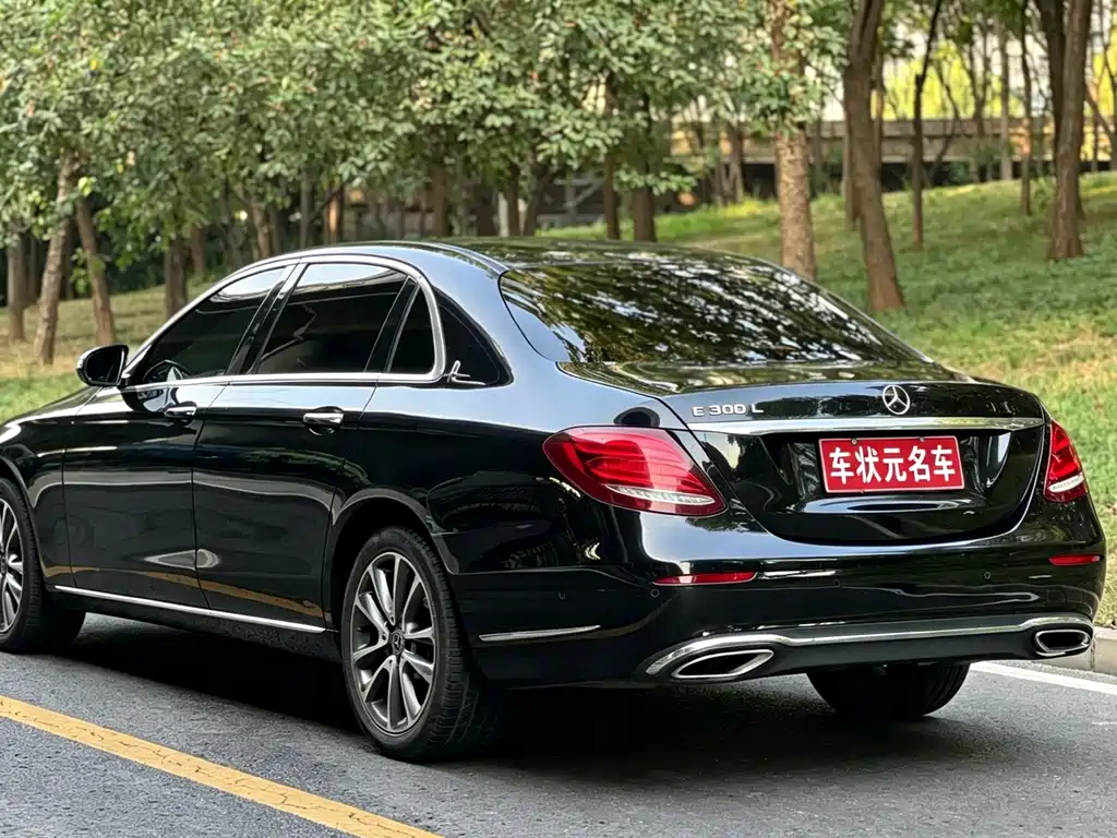 Mercedes-Benz E-Class — миниатюра 3