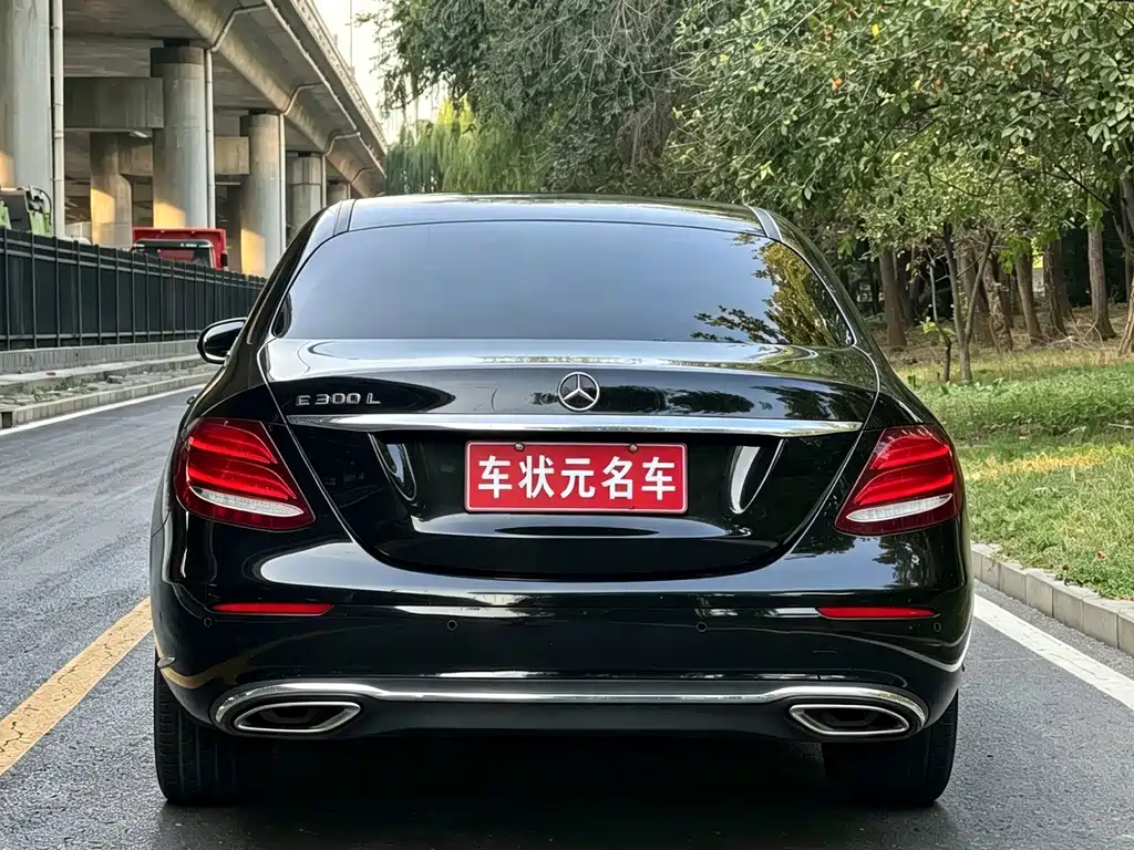 Mercedes-Benz E-Class — миниатюра 4