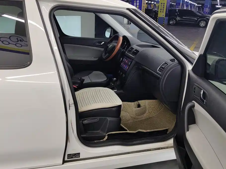 Skoda Yeti — миниатюра 8
