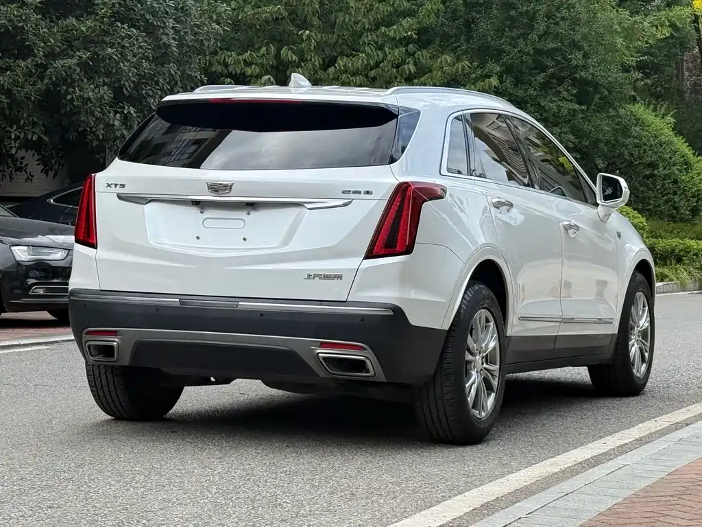 Cadillac XT5 — миниатюра 6