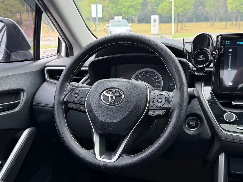 Toyota Frontlander — миниатюра 17