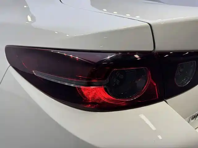 Mazda 3 Axela — миниатюра 14