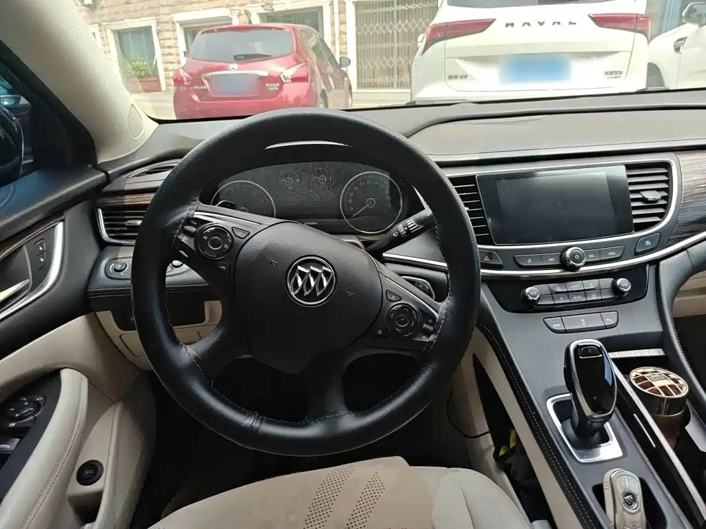 Buick LaCrosse — миниатюра 3