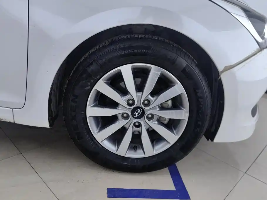 Hyundai Mistra — миниатюра 6