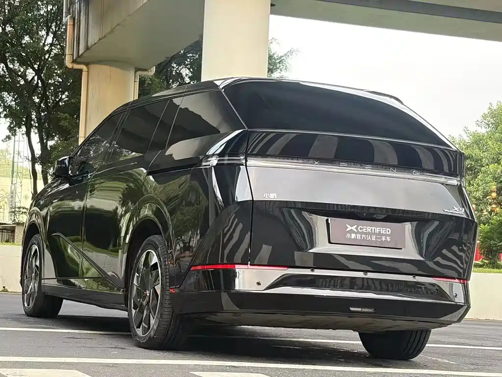 XPeng X9 — миниатюра 9