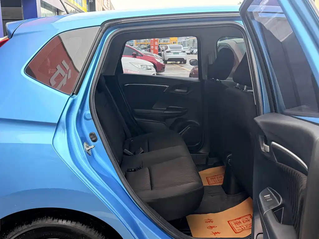 Honda Fit — миниатюра 10