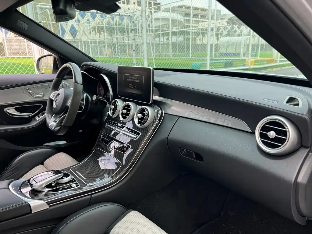 Mercedes-Benz C-Class AMG — миниатюра 11