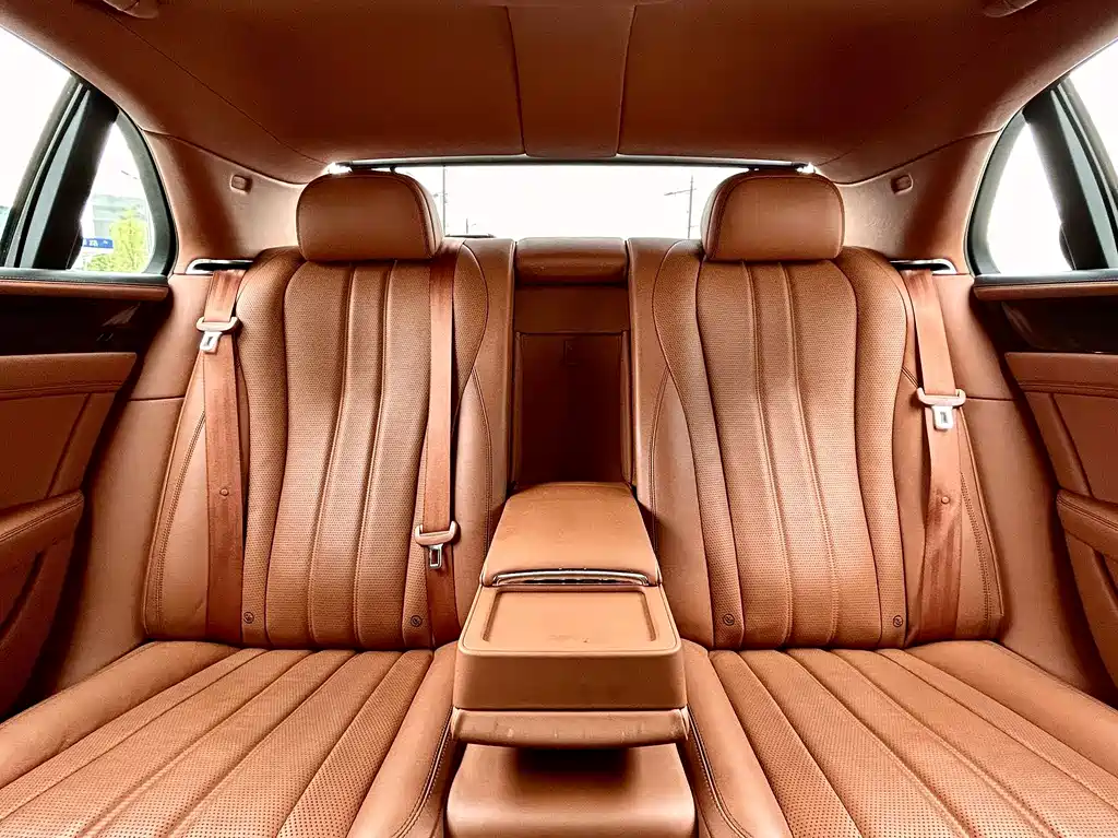 Bentley Flying Spur — миниатюра 14