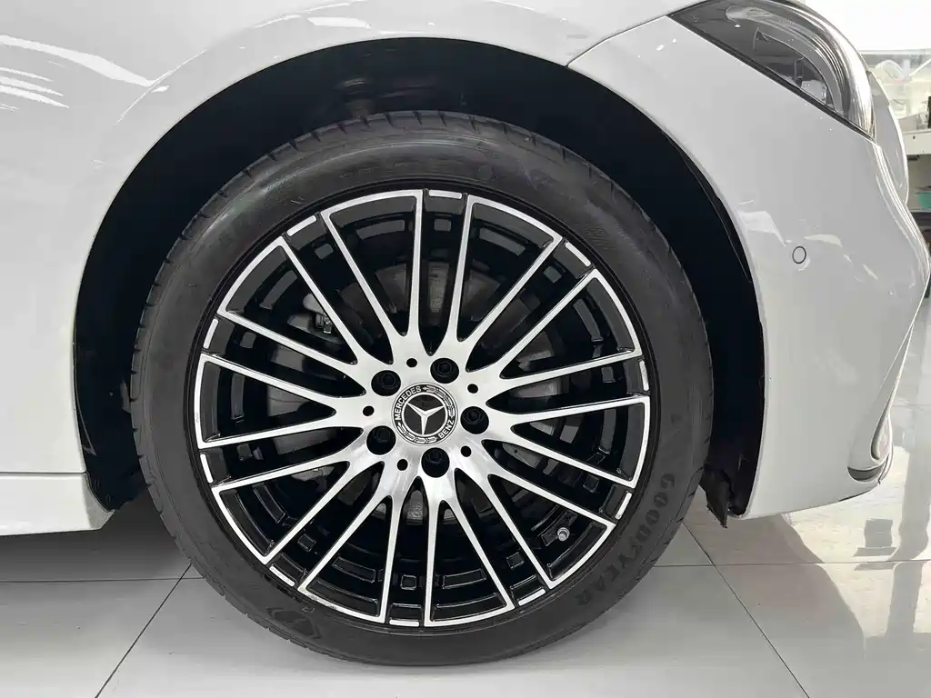 Mercedes-Benz C-Class — миниатюра 14