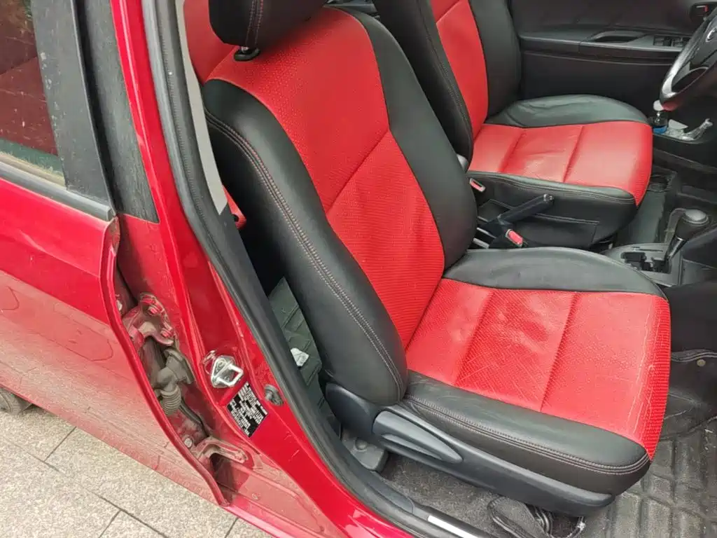 Toyota Yaris L — миниатюра 25