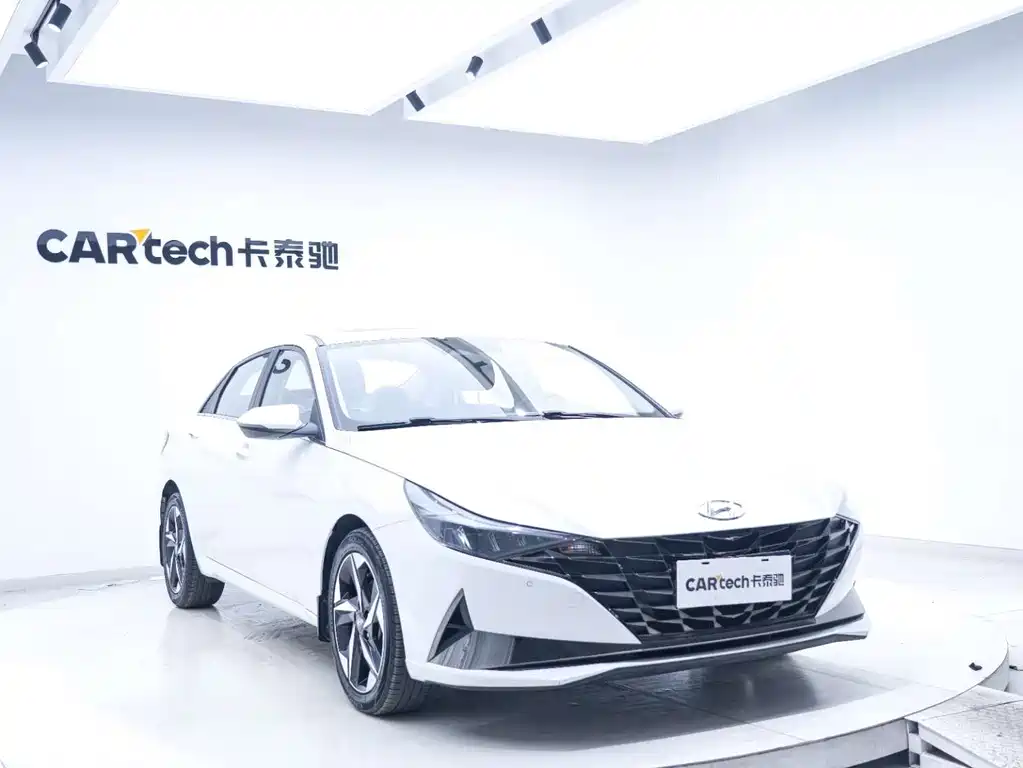 Hyundai Elantra — миниатюра 4