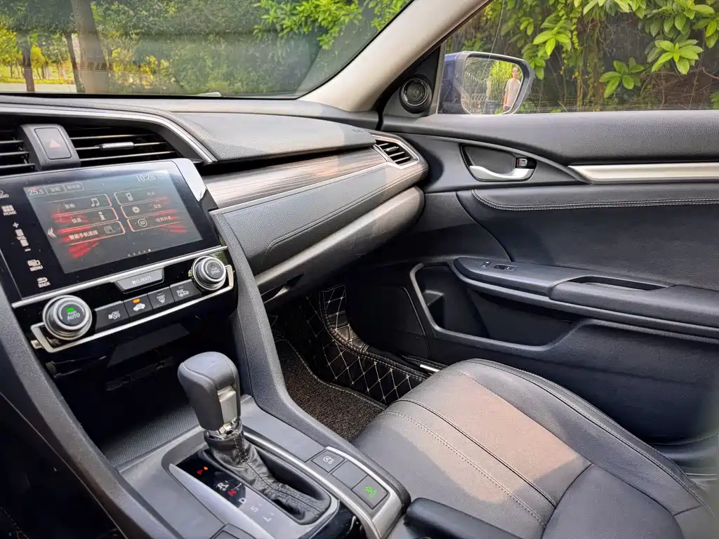 Honda Civic — миниатюра 16