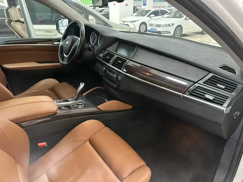BMW X6 — миниатюра 4