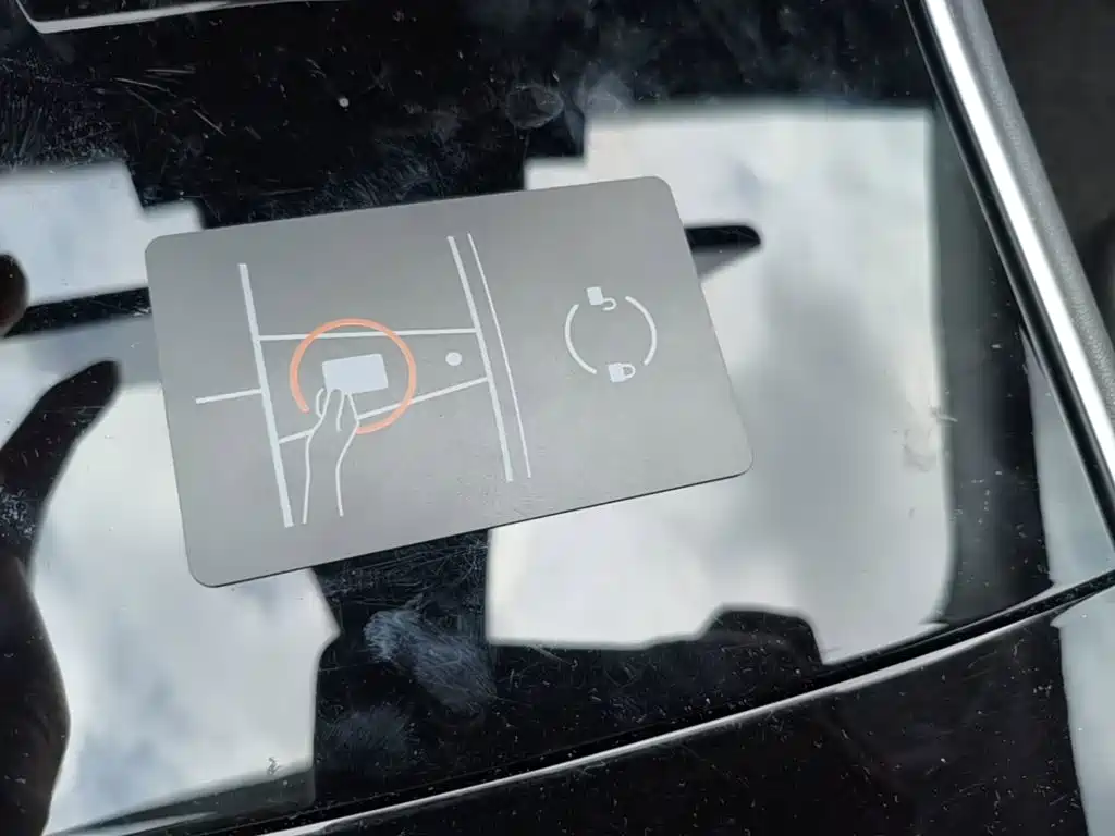 Tesla Model 3 — миниатюра 9