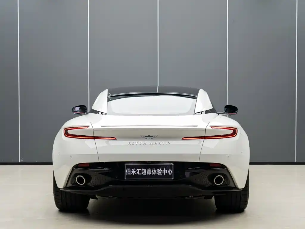 Aston Martin DB12 2025 4.0T V8 Coupe