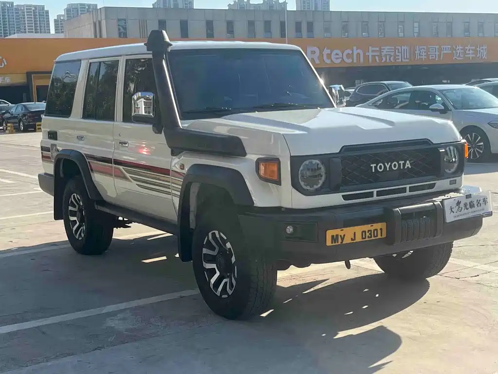 Toyota Land Cruiser — миниатюра 11
