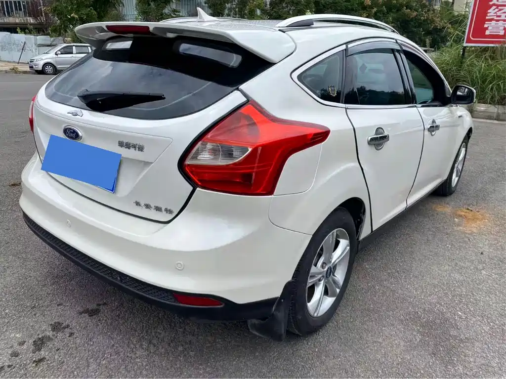 Ford Focus — миниатюра 10