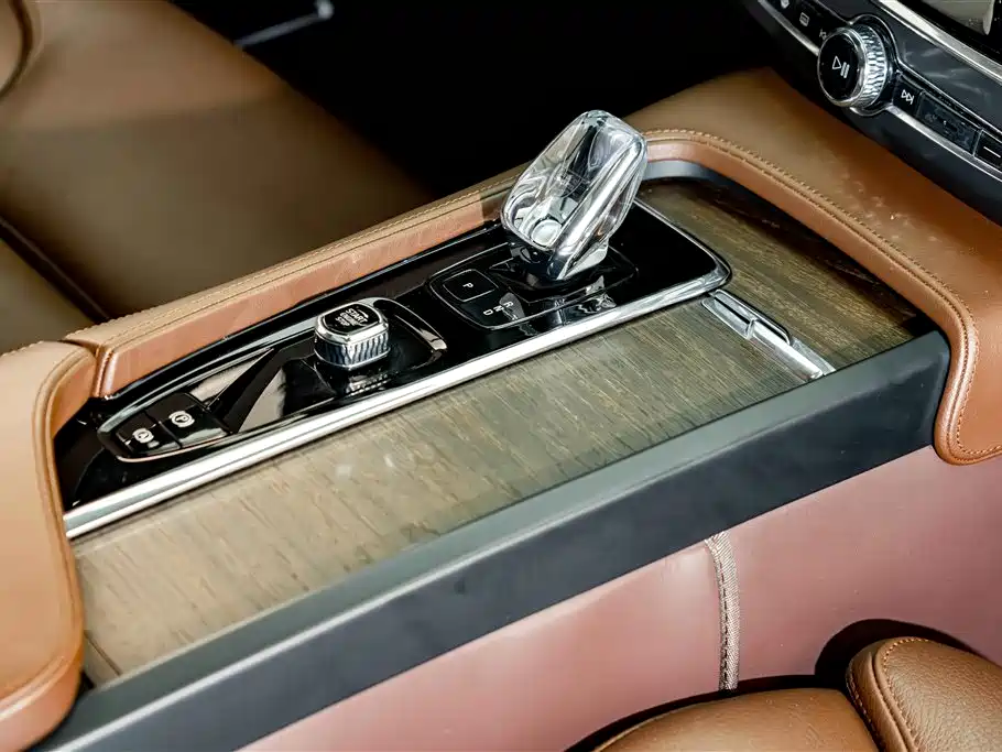 Volvo S90 — миниатюра 18